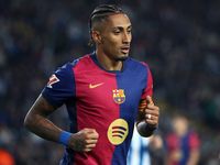 Raphinha Dias plays during the match between FC Barcelona and RCD Espanyol, corresponding to week 12 of LaLiga EA Sports, at the Lluis Compa...