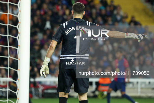 Joan Garcia plays during the match between FC Barcelona and RCD Espanyol, corresponding to week 12 of LaLiga EA Sports, at the Lluis Company...