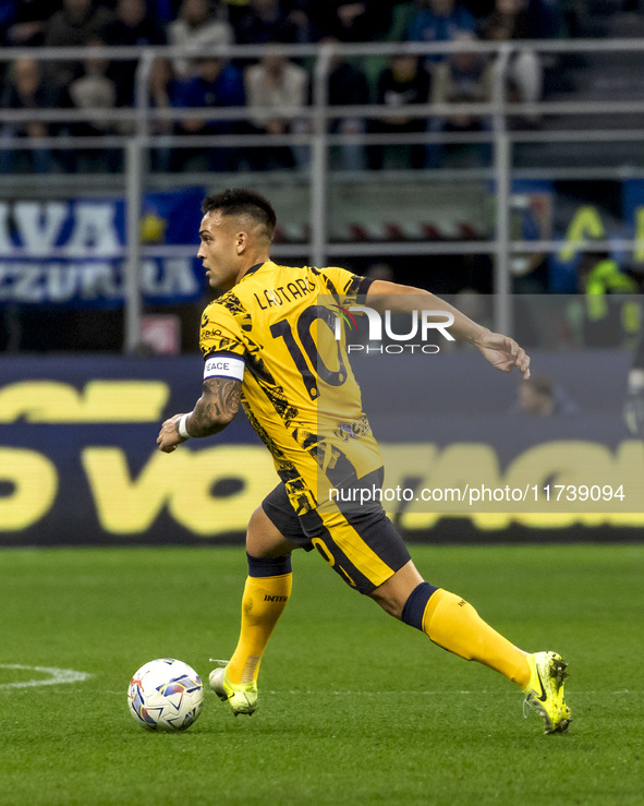 Lautaro Martinez plays during the Serie A match between FC Internazionale and Venezia FC at Giuseppe Meazza Stadium in Milano, Italy, on Nov...