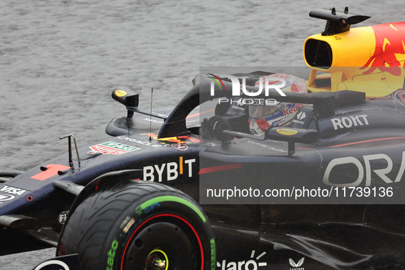 Max Verstappen of the Netherlands drives the Oracle Red Bull Racing RB20 Honda RBPT during the Formula 1 Lenovo Grande Premio De Sao Paulo 2...