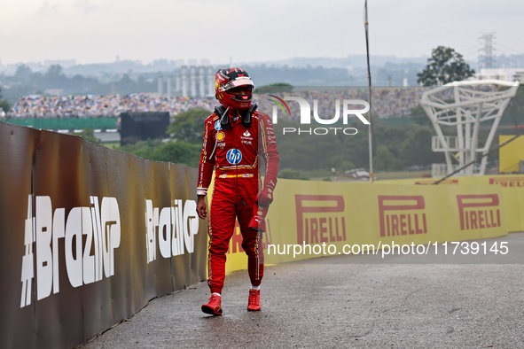 Carlos Sainz Jr. crashes during the Formula 1 Lenovo Grande Premio De Sao Paulo 2024 in Sao Paulo, Brazil, on November 3, 2024. 