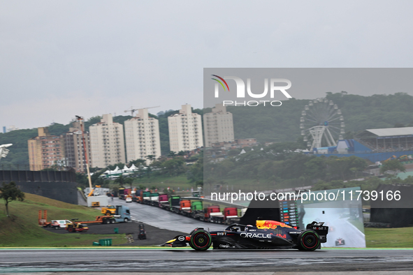 Max Verstappen of the Netherlands drives the Oracle Red Bull Racing RB20 Honda RBPT during the Formula 1 Lenovo Grande Premio De Sao Paulo 2...