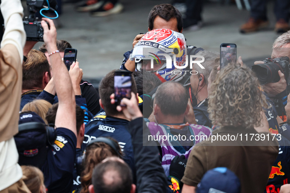 Max Verstappen of the Netherlands wins driving the Oracle Red Bull Racing RB20 Honda RBPT during the Formula 1 Lenovo Grande Premio De Sao P...