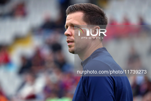 Wojciech Szczesny plays during the match between FC Barcelona and RCD Espanyol, corresponding to week 12 of LaLiga EA Sports, at the Lluis C...