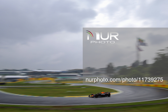 Max Verstappen of the Netherlands drives the Oracle Red Bull Racing RB20 Honda RBPT during the Formula 1 Lenovo Grande Premio De Sao Paulo 2...