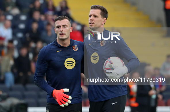 Wojciech Szczesny and Inaki Pena play during the match between FC Barcelona and RCD Espanyol, corresponding to week 12 of LaLiga EA Sports,...