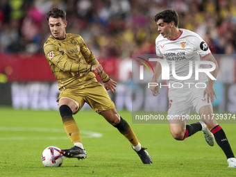 Martin Zubimendi of Real Sociedad controls the ball during the La Liga EA Sports match between Sevilla FC and Real Sociedad at Sanchez Pizju...