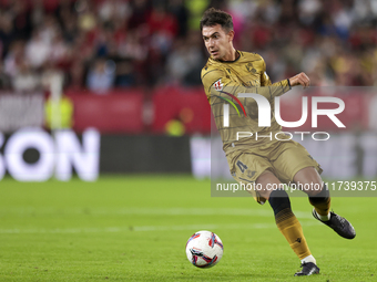 Martin Zubimendi of Real Sociedad controls the ball during the La Liga EA Sports match between Sevilla FC and Real Sociedad at Sanchez Pizju...