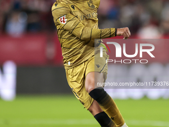 Martin Zubimendi of Real Sociedad controls the ball during the La Liga EA Sports match between Sevilla FC and Real Sociedad at Sanchez Pizju...