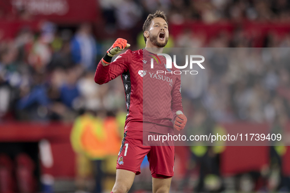 Alex Remiro of Real Sociedad celebrates a goal during the La Liga EA Sports match between Sevilla FC and Real Sociedad at Sanchez Pizjuan in...