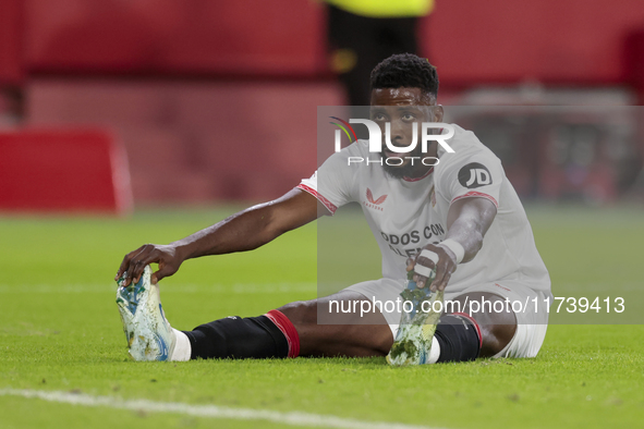 Kelechi Iheanacho of Sevilla FC reacts to a missed opportunity during the La Liga EA Sports match between Sevilla FC and Real Sociedad at Sa...