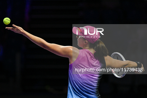 RIYADH, SAUDI ARABIA - NOVEMBER 03: Iga Swiatek of Poland during her match against Barbora Krejcikovas of Czech Republic on day 2 of the 202...