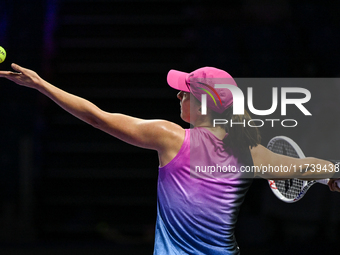 RIYADH, SAUDI ARABIA - NOVEMBER 03: Iga Swiatek of Poland during her match against Barbora Krejcikovas of Czech Republic on day 2 of the 202...