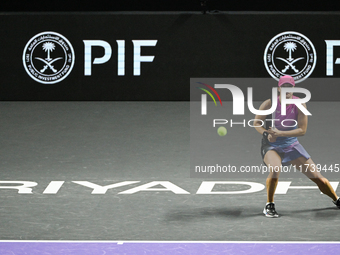 RIYADH, SAUDI ARABIA - NOVEMBER 03: Iga Swiatek of Poland during her match against Barbora Krejcikovas of Czech Republic on day 2 of the 202...