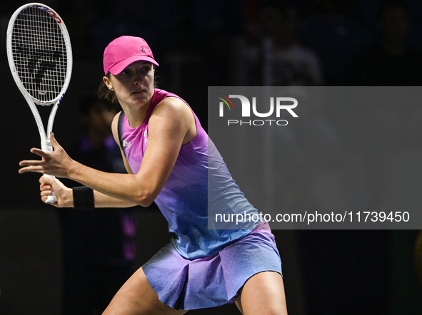 RIYADH, SAUDI ARABIA - NOVEMBER 03: Iga Swiatek of Poland during her match against Barbora Krejcikovas of Czech Republic on day 2 of the 202...