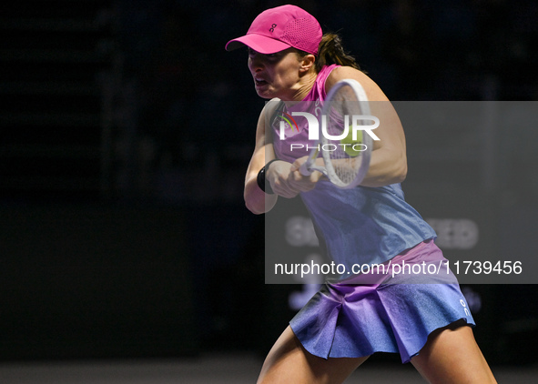 RIYADH, SAUDI ARABIA - NOVEMBER 03: Iga Swiatek of Poland during her match against Barbora Krejcikovas of Czech Republic on day 2 of the 202...