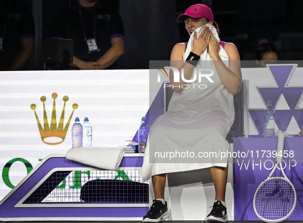 RIYADH, SAUDI ARABIA - NOVEMBER 03: Iga Swiatek of Poland during her match against Barbora Krejcikovas of Czech Republic on day 2 of the 202...