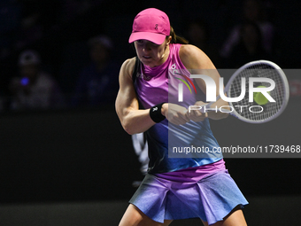 RIYADH, SAUDI ARABIA - NOVEMBER 03: Iga Swiatek of Poland during her match against Barbora Krejcikovas of Czech Republic on day 2 of the 202...