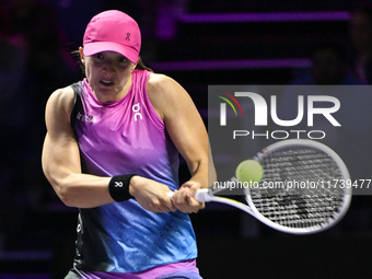 RIYADH, SAUDI ARABIA - NOVEMBER 03: Iga Swiatek of Poland during her match against Barbora Krejcikovas of Czech Republic on day 2 of the 202...