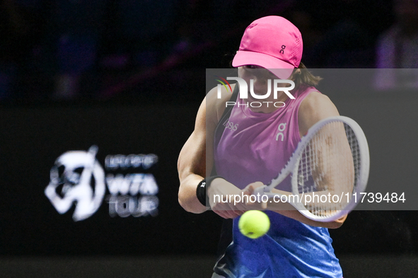 RIYADH, SAUDI ARABIA - NOVEMBER 03: Iga Swiatek of Poland during her match against Barbora Krejcikovas of Czech Republic on day 2 of the 202...