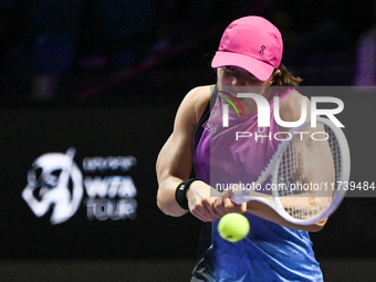 RIYADH, SAUDI ARABIA - NOVEMBER 03: Iga Swiatek of Poland during her match against Barbora Krejcikovas of Czech Republic on day 2 of the 202...