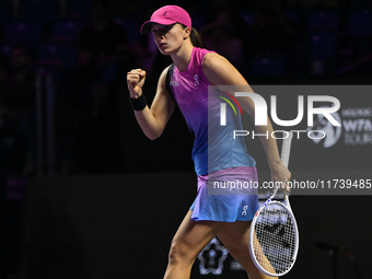 RIYADH, SAUDI ARABIA - NOVEMBER 03: Iga Swiatek of Poland during her match against Barbora Krejcikovas of Czech Republic on day 2 of the 202...