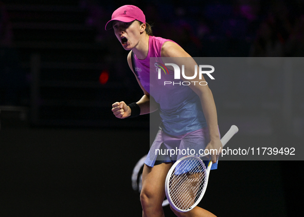 RIYADH, SAUDI ARABIA - NOVEMBER 03: Iga Swiatek of Poland during her match against Barbora Krejcikovas of Czech Republic on day 2 of the 202...