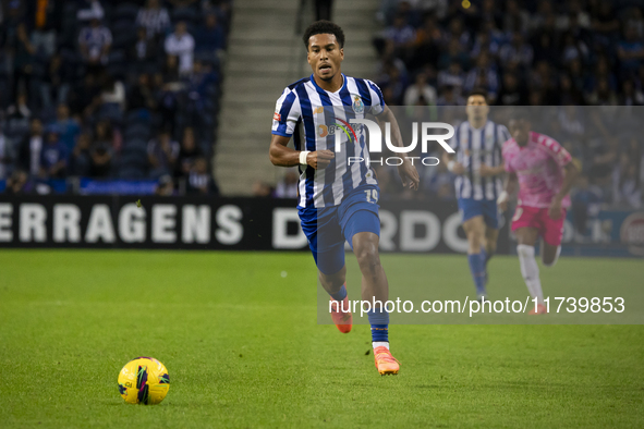 Namaso of FC Porto plays in the Portuguese Premier League soccer match against Estoril at the Estadio do Dragao in Porto, Portugal, on Novem...