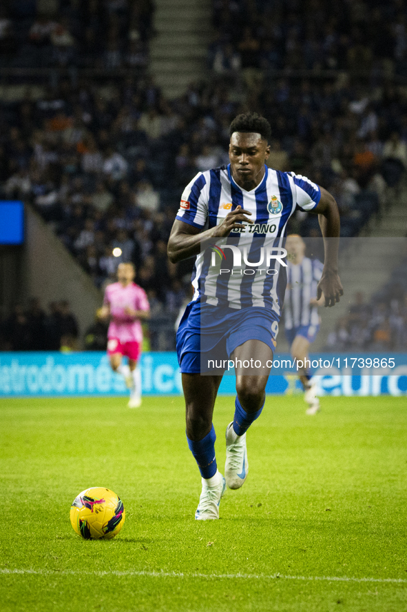 Samu takes part in the Portuguese Primeira Liga soccer match against Estoril at Estadio do Dragao in Porto, Portugal, on November 3, 2024. 