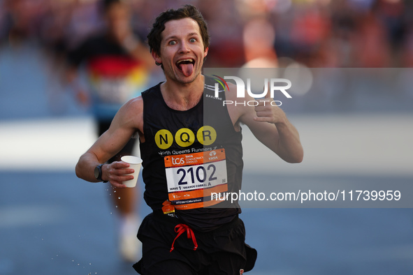 Runner Ryan Bjellquist Ledger of the United States heads up First Avenue during the 2024 New York City Marathon in New York, N.Y., on Novemb...