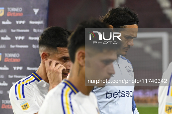 Edinson Cavani and players of Boca Jrs leave the field after losing a match in the Liga Profesional 2024 between Lanus and Boca Jrs at Estad...