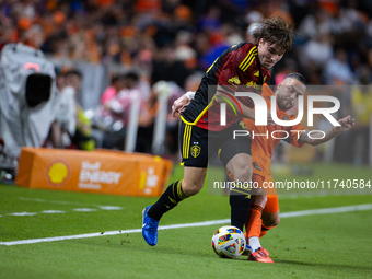 Seattle Sounders forward Pedro de la Vega battles for the ball with Houston Dynamo midfielder Sebastian Kowalczyk during a playoff match bet...