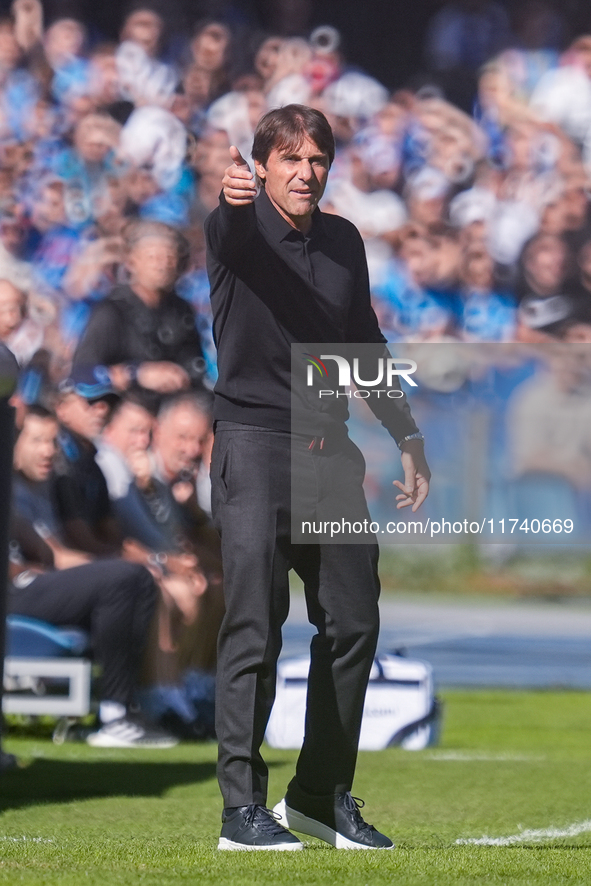 Antonio Conte Head Coach of SSC Napoli gestures during the serie Serie A Enilive match between SSC Napoli and Atalanta BC at Stadio Diego Ar...