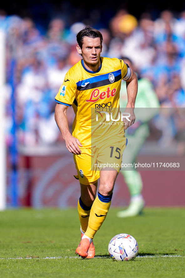 Marten de Roon of Atalanta BC during the serie Serie A Enilive match between SSC Napoli and Atalanta BC at Stadio Diego Armando Maradona on...