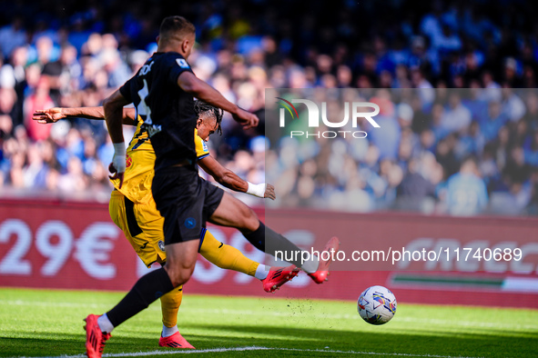 Ademola Lookman of Atalanta BC scores first goal during the serie Serie A Enilive match between SSC Napoli and Atalanta BC at Stadio Diego A...