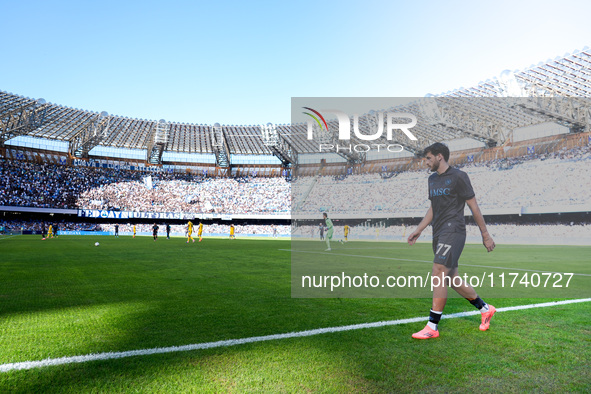 Khvicha Kvaratskhelia of SSC Napoli leaves the pitch dejected during the serie Serie A Enilive match between SSC Napoli and Atalanta BC at S...