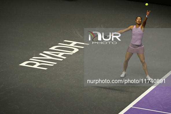 RIYADH, SAUDI ARABIA - NOVEMBER 04: Qinwen Zheng of China during her match against Elena Rybakina of Kazakhstan  on day 3 of the 2024 WTA Fi...