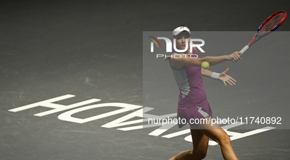 RIYADH, SAUDI ARABIA - NOVEMBER 04: Elena Rybakina of Kazakhstan during her match against Qinwen Zheng of China on day 3 of the 2024 WTA Fin...