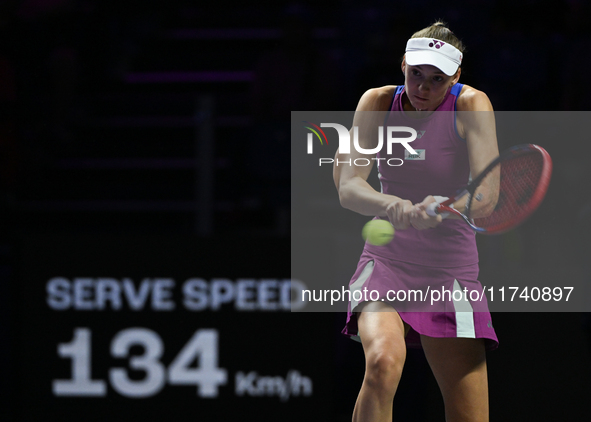 RIYADH, SAUDI ARABIA - NOVEMBER 04: Elena Rybakina of Kazakhstan during her match against Qinwen Zheng of China on day 3 of the 2024 WTA Fin...