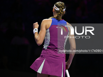 RIYADH, SAUDI ARABIA - NOVEMBER 04: Elena Rybakina of Kazakhstan during her match against Qinwen Zheng of China on day 3 of the 2024 WTA Fin...