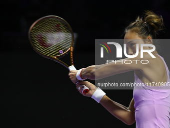 RIYADH, SAUDI ARABIA - NOVEMBER 04: Qinwen Zheng of China during her match against Elena Rybakina of Kazakhstan  on day 3 of the 2024 WTA Fi...