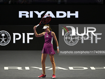 RIYADH, SAUDI ARABIA - NOVEMBER 04: Elena Rybakina of Kazakhstan during her match against Qinwen Zheng of China on day 3 of the 2024 WTA Fin...