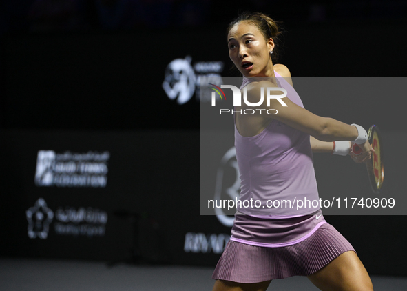 RIYADH, SAUDI ARABIA - NOVEMBER 04: Qinwen Zheng of China during her match against Elena Rybakina of Kazakhstan  on day 3 of the 2024 WTA Fi...