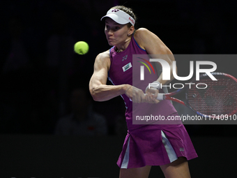 RIYADH, SAUDI ARABIA - NOVEMBER 04: Elena Rybakina of Kazakhstan during her match against Qinwen Zheng of China on day 3 of the 2024 WTA Fin...