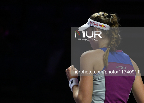 RIYADH, SAUDI ARABIA - NOVEMBER 04: Elena Rybakina of Kazakhstan during her match against Qinwen Zheng of China on day 3 of the 2024 WTA Fin...