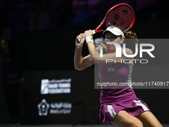 RIYADH, SAUDI ARABIA - NOVEMBER 04: Elena Rybakina of Kazakhstan during her match against Qinwen Zheng of China on day 3 of the 2024 WTA Fin...