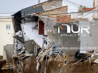 The town of Xiva, close to Valencia, is heavily affected by the floods of the last week. The visit of the King of Spain, Felipe VI, is plann...