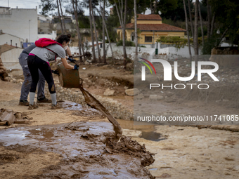 The town of Xiva, close to Valencia, is heavily affected by the floods of the last week. The visit of the King of Spain, Felipe VI, is plann...