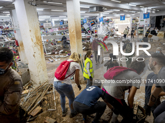 The town of Xiva, close to Valencia, is heavily affected by the floods of the last week. The visit of the King of Spain, Felipe VI, is plann...