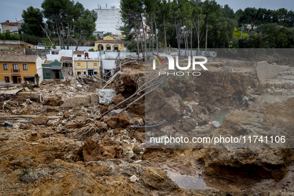 The town of Xiva, close to Valencia, is heavily affected by the floods of the last week. The visit of the King of Spain, Felipe VI, is plann...